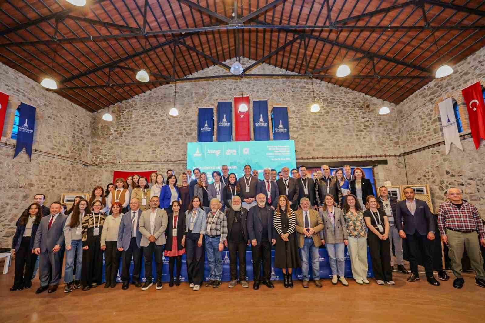 bilim insanlari korfezin gelecegini konustu 4 18YzzN7r