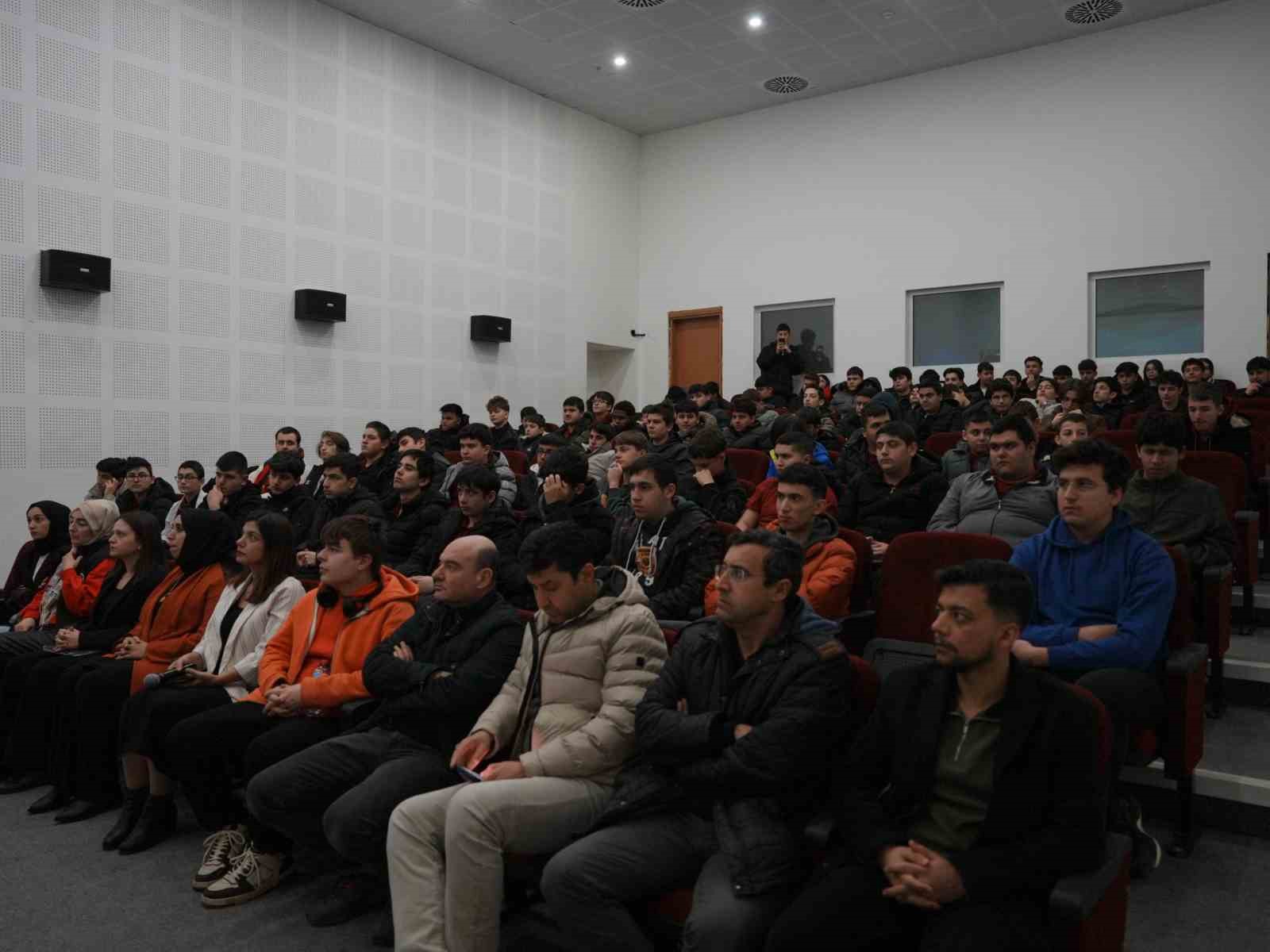 bilim merkezinde dronlar ve kullanimi soylesisi 3 5SOvkedO