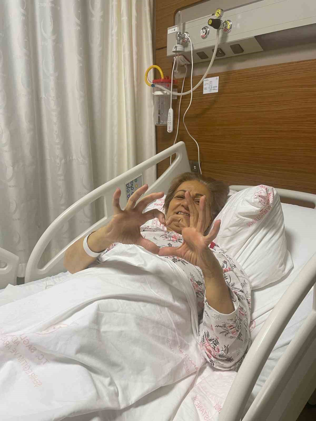 Bilinci kapanan anne, oğlundan aldığı karaciğerle yaşama tutundu 12 bilinci kapanan anne oglundan aldigi karacigerle yasama tutundu 8 7i7YwfiB