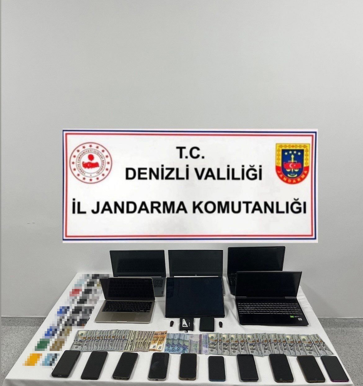 bilisim dolandiricilarina 9 ilde es zamanli operasyon 14 gozalti 13