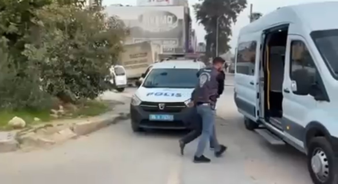 bilisim dolandiricilarina es zamanli safak operasyonu 0 yiU6aH2e