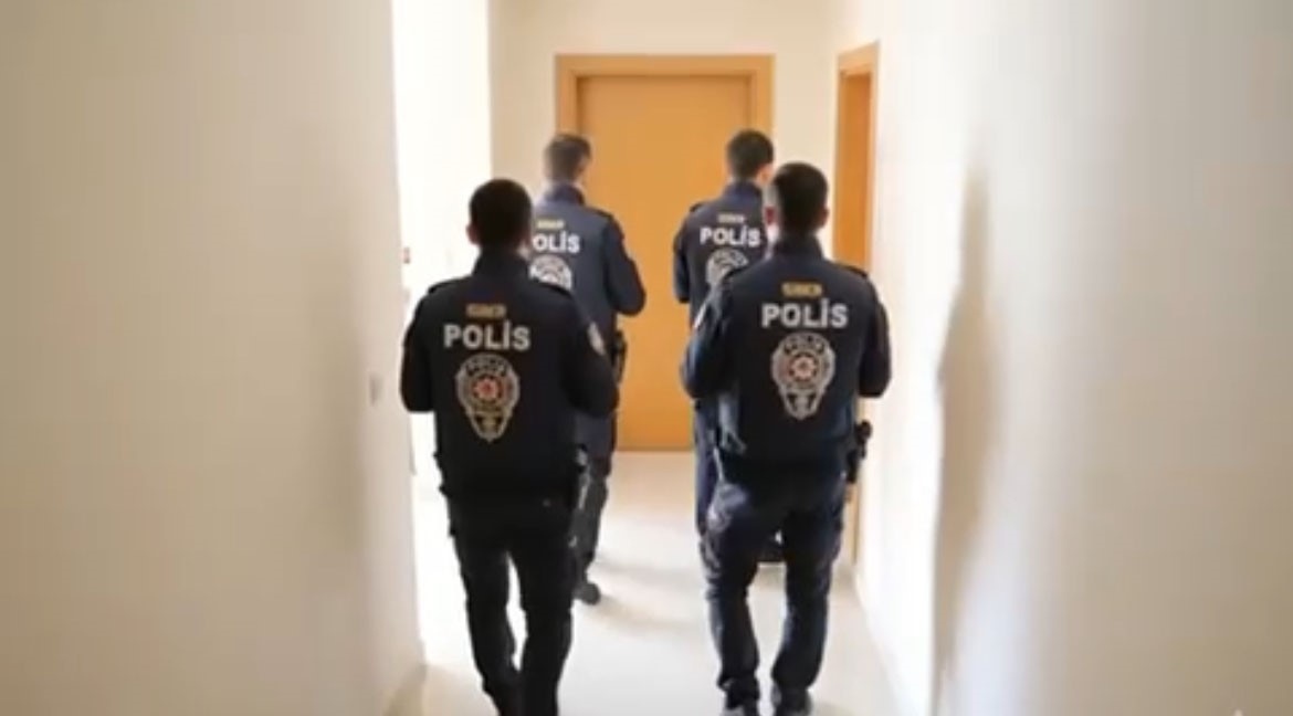 bilisim dolandiricilarina es zamanli safak operasyonu 1 4zfQGhgn