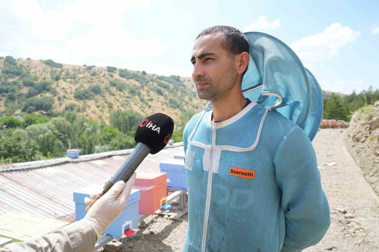 Bin 200 çeşit endemik bitki türüyle 4 kuşaktır süren gelenek: Kanyon balında 4 tonluk rekolte 10 bin 200 cesit endemik bitki turuyle 4 kusaktir suren gelenek kanyon balinda 4 tonluk EcpjCFVQ