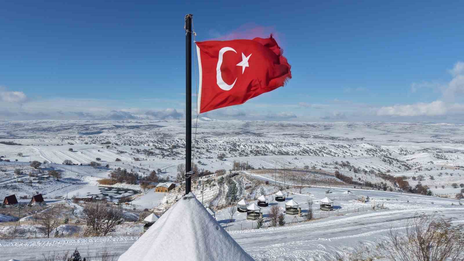 bin 744 rakimli dinek daginda kartpostallik kis manzarasi yeni yilin ilk gununde kar sevinci TaNtbGPq