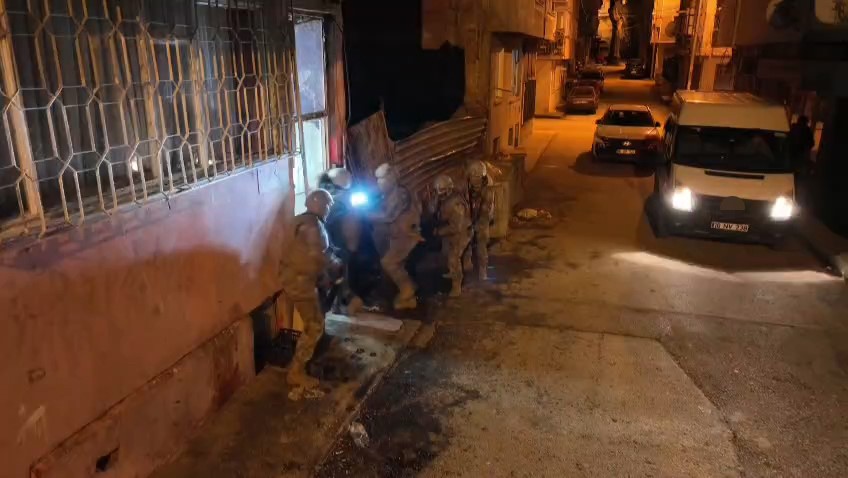 bin polisin katilimiyla bursa merkezli 4 ilde narkotik operasyonu 84 tutuklama 1