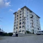 binanin-7-katindan-dusen-cocuk-hayatini-kaybetti-zC3NKSeX.jpg