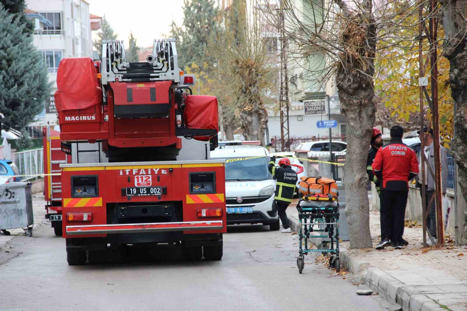 binanin catisinda intihara kalkisan sahsi il emniyet muduru ikna etti 4 rHpCPTlJ