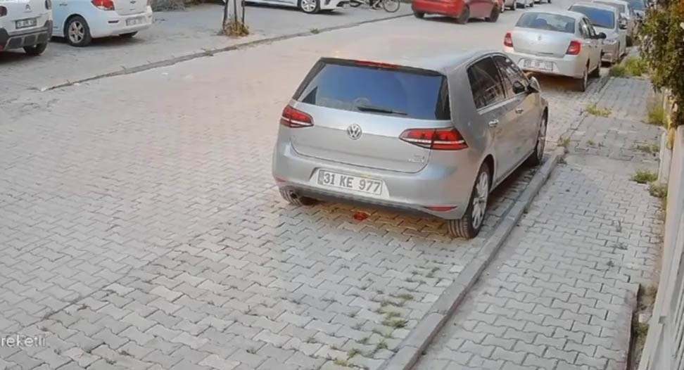 binaya tirmanan hirsizlar evden anahtari alip otomobili caldilar 1