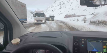 bingol-erzurum-kara-yolunda-kar-etkisi-uzun-arac-kuyruklari-olustu-rMWdHzXH.jpg