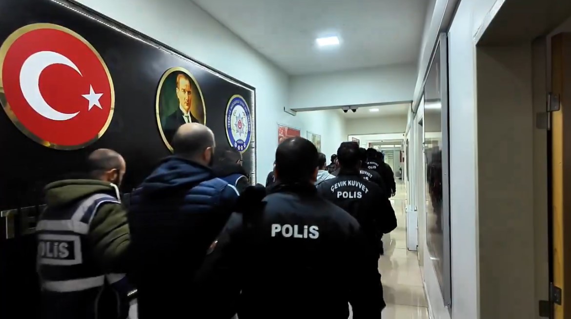 bingol merkezli teror operasyonunda 12 gozalti 0 kE8MEjvL