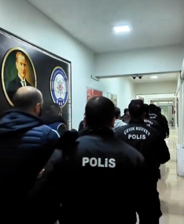 bingol-merkezli-teror-operasyonunda-12-gozalti-FWXnLeeB.jpg