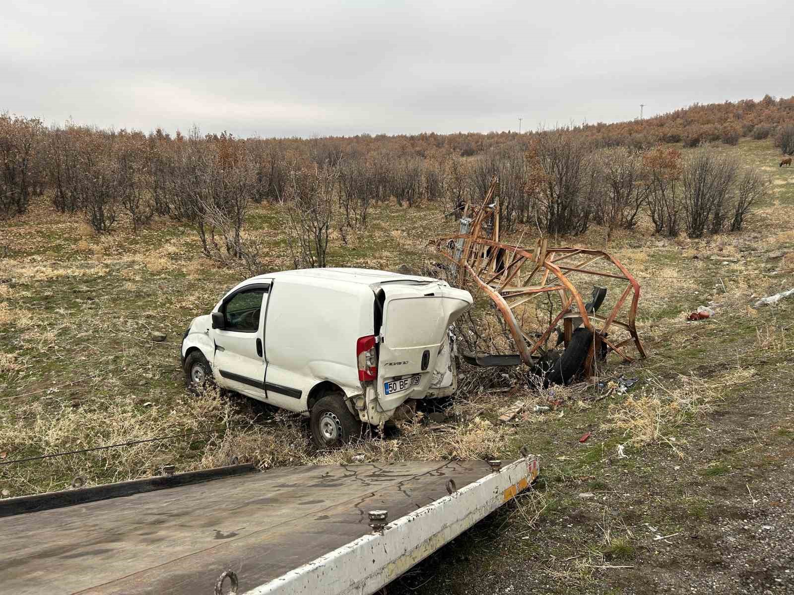 Bingöl trafik kazası: 2 yaralı 7 bingol trafik kazasi 2 yarali 3 ULDmCujE