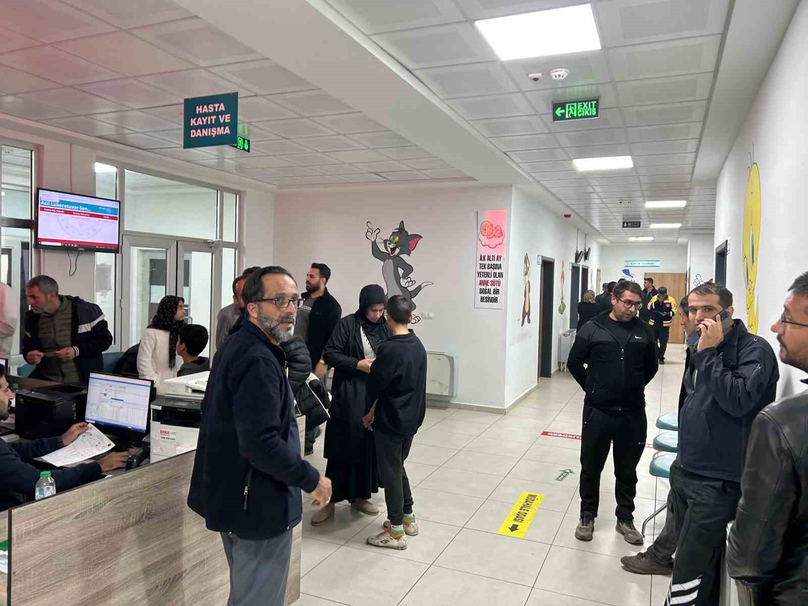 bingolde 120 ogrenci gida zehirlenmesi suphesiyle tedavi altina alindi 0