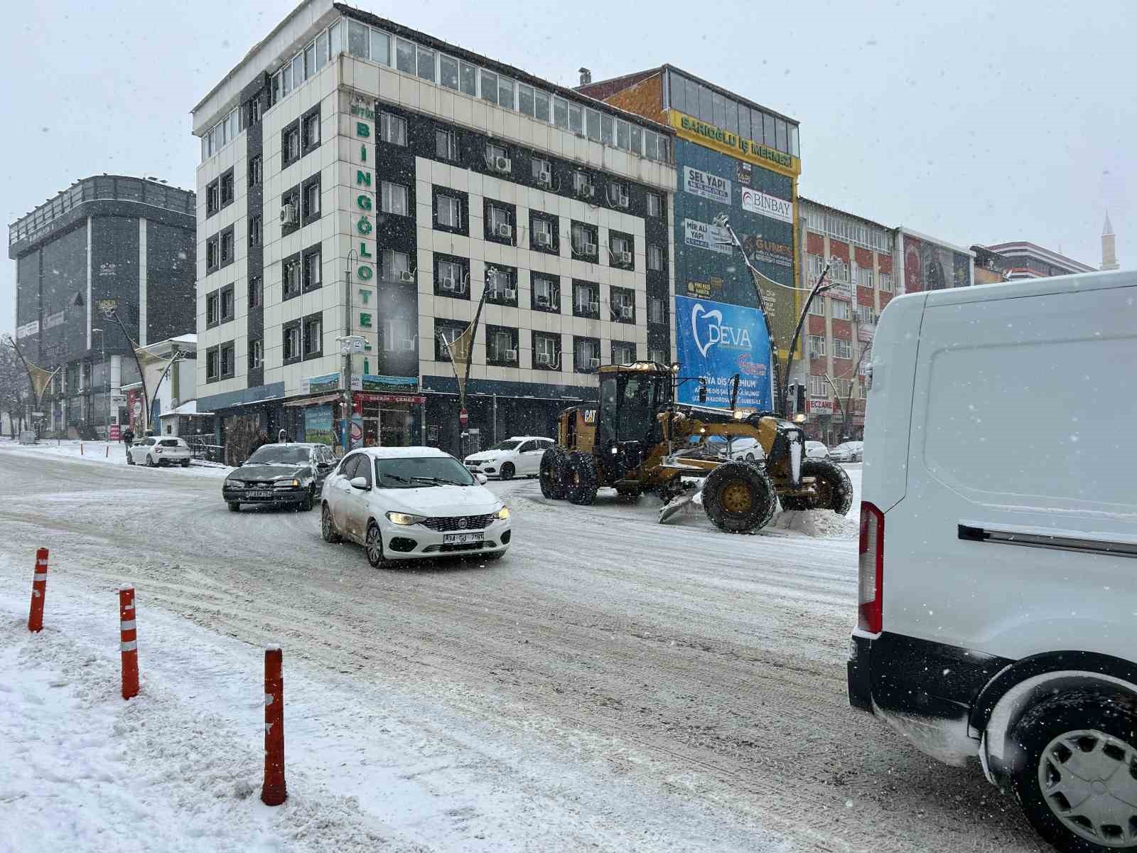 Bingöl’de beklenen kar yağışı başladı 7 bingolde beklenen kar yagisi basladi 3 GbqI5ZjV