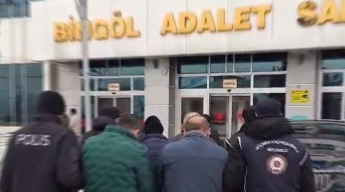 bingolde gocmen kacakciligi operasyonu 12 duzensiz gocmen yakalandi 0 fAismcF5