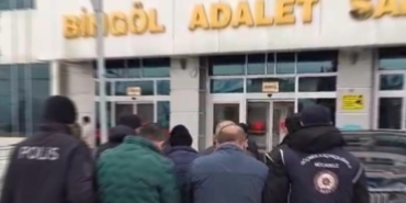 bingolde-gocmen-kacakciligi-operasyonu-12-duzensiz-gocmen-yakalandi-GnPgLg9V.jpg