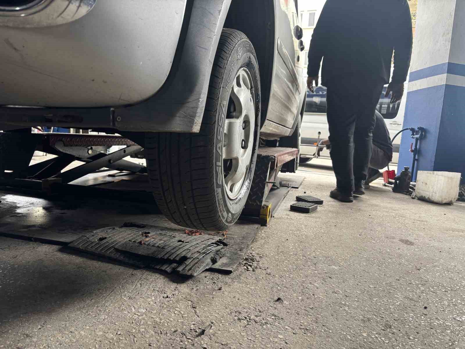bingolde havalar isinmadi lastik degisimi gecikti suruculer beklemede 3 ACytZQTd