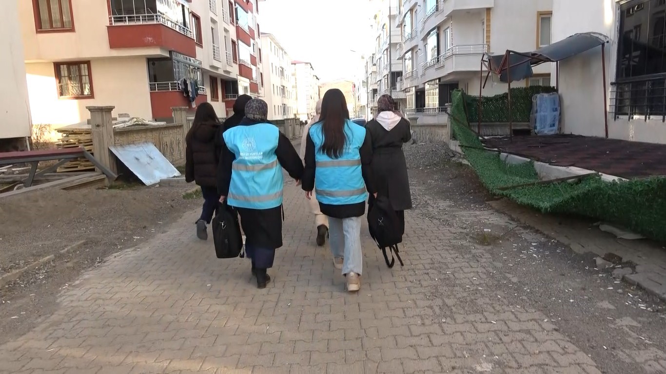 bingolde ogrencilerden komsum projesi ile ramazan dayanismasi 4 PNKrAX7O