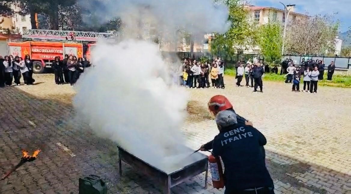 bingolde okullarda yangin ve tahliye uygulamalari yapildi 4 4TPnKT6Y