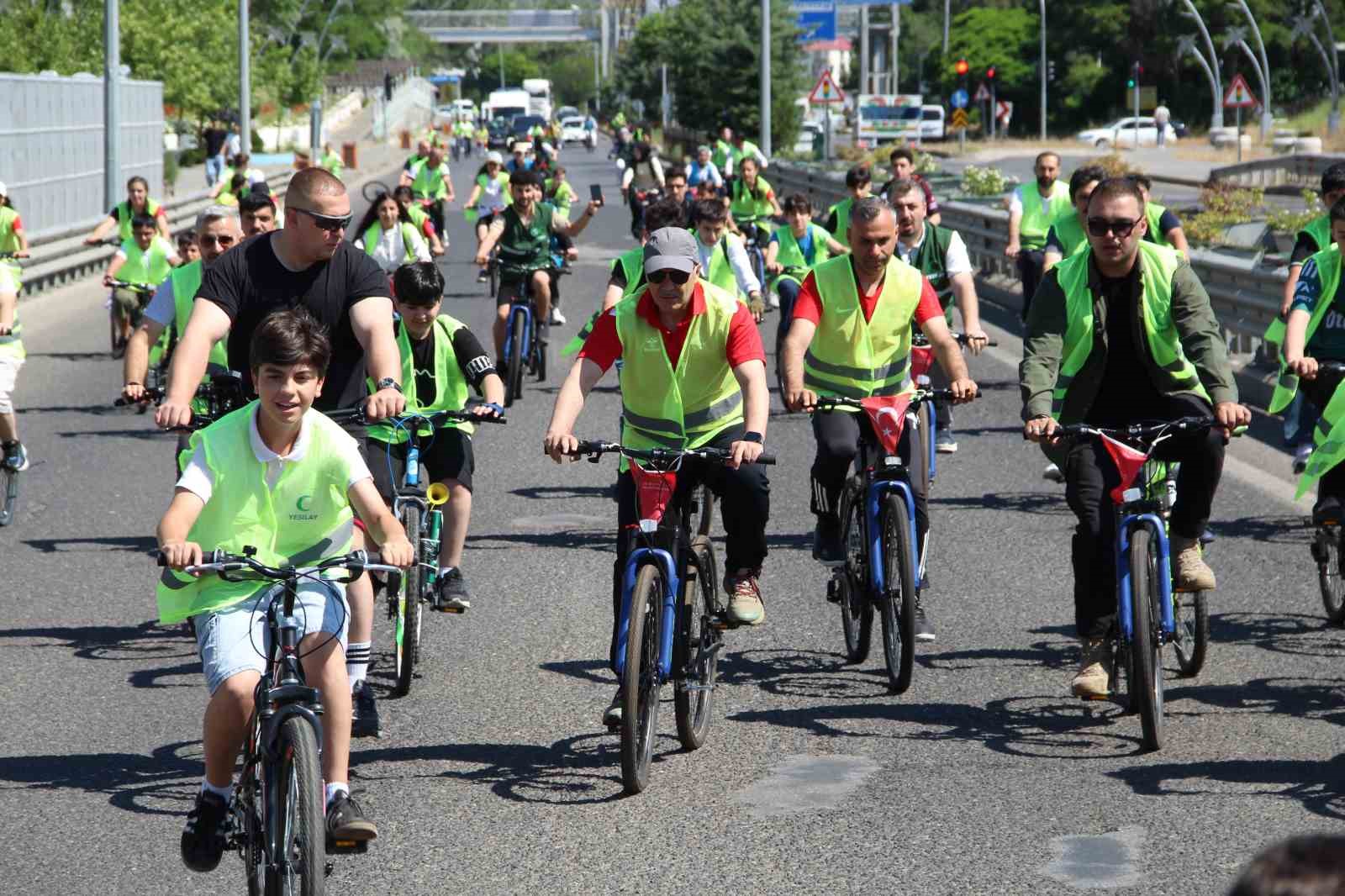 bingolde onlarca kisi saglikli yasam icin pedal cevirdi 1 gGCBFQqT