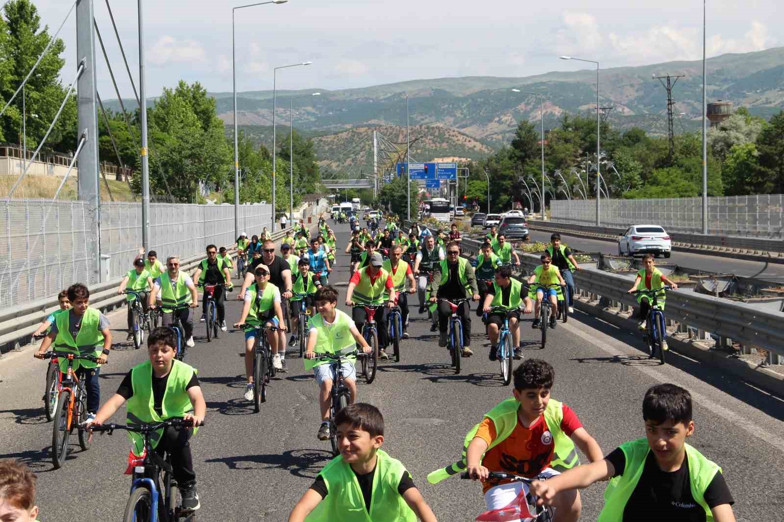 bingolde onlarca kisi saglikli yasam icin pedal cevirdi 2