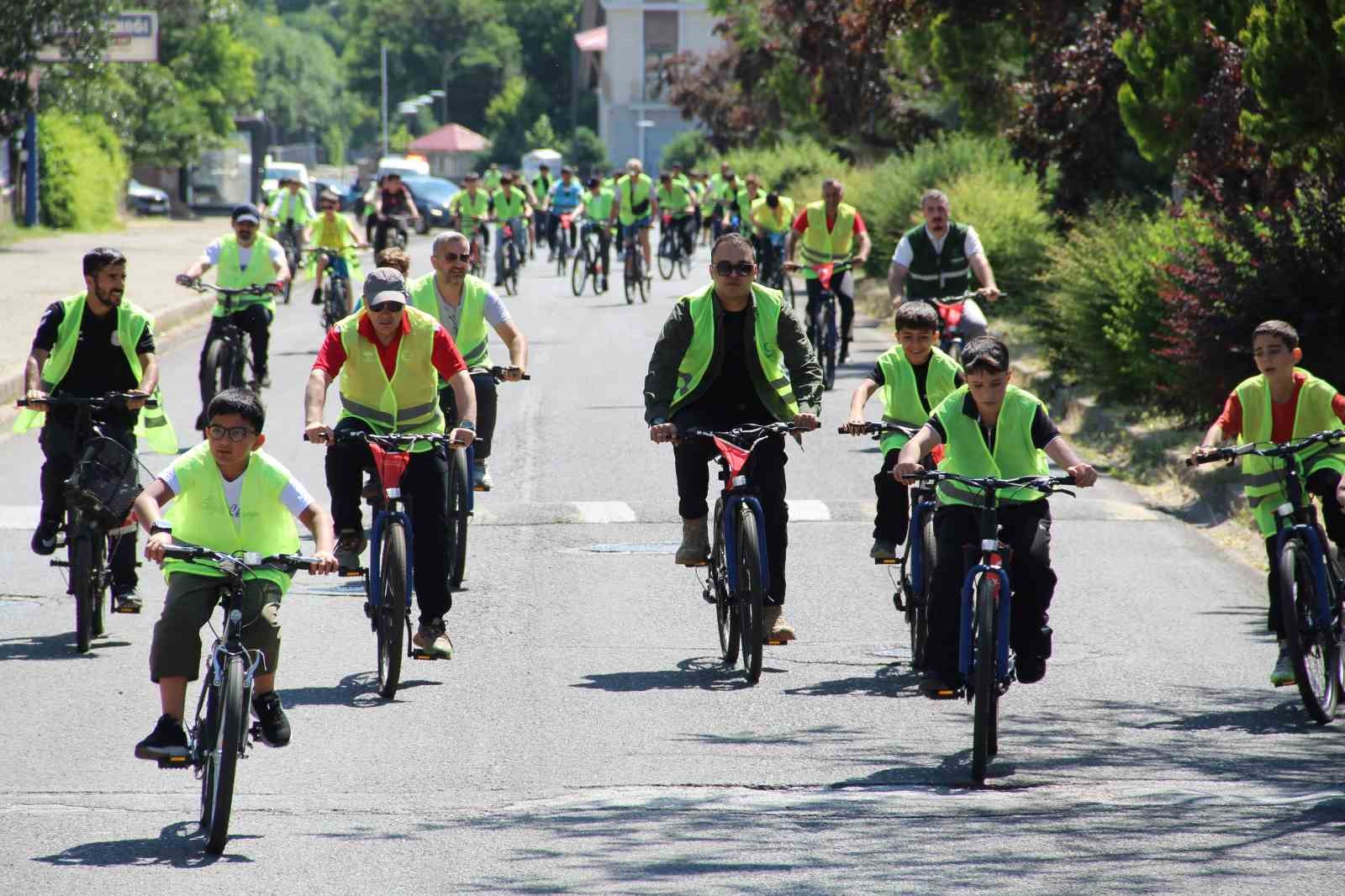 bingolde onlarca kisi saglikli yasam icin pedal cevirdi 4 m3TsrBLP