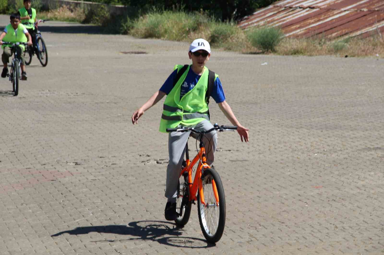 bingolde onlarca kisi saglikli yasam icin pedal cevirdi 5 mQFC3JFQ