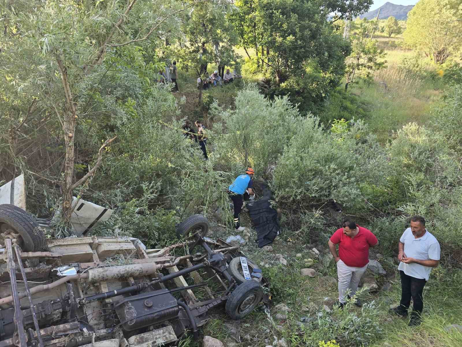 Bingöl’de pikap uçuruma yuvarlandı: 3 ölü, 2 yaralı 8 bingolde pikap ucuruma yuvarlandi 3 olu 2 yarali 4 alj77prz