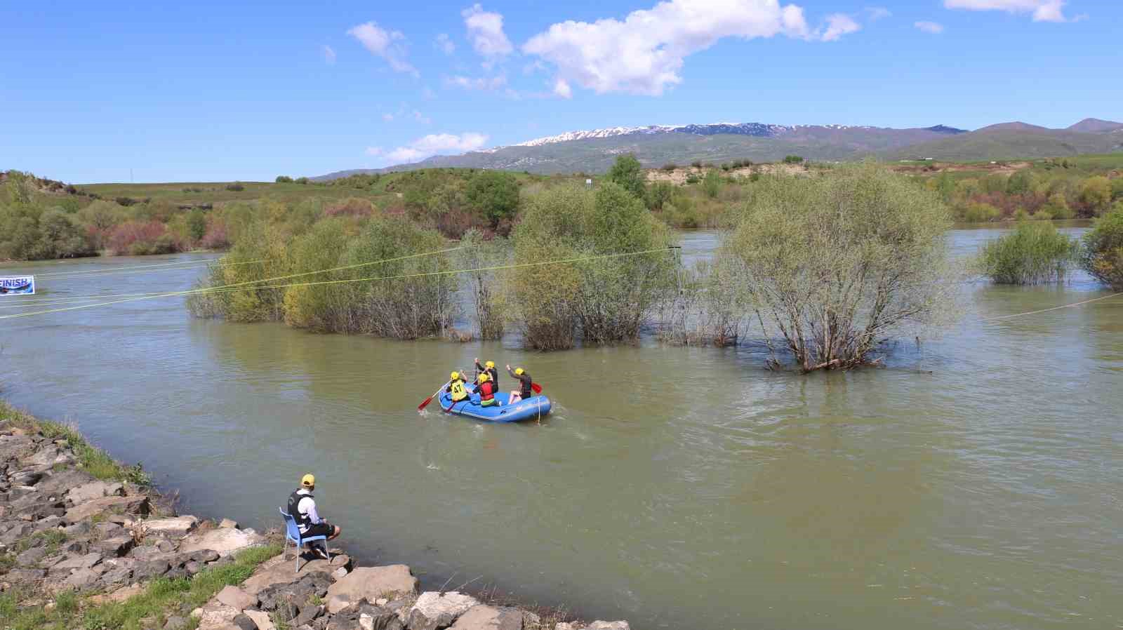 bingolde rafting soleni turkiye sampiyonasi coskuyla basladi 4 wL9uJWFK