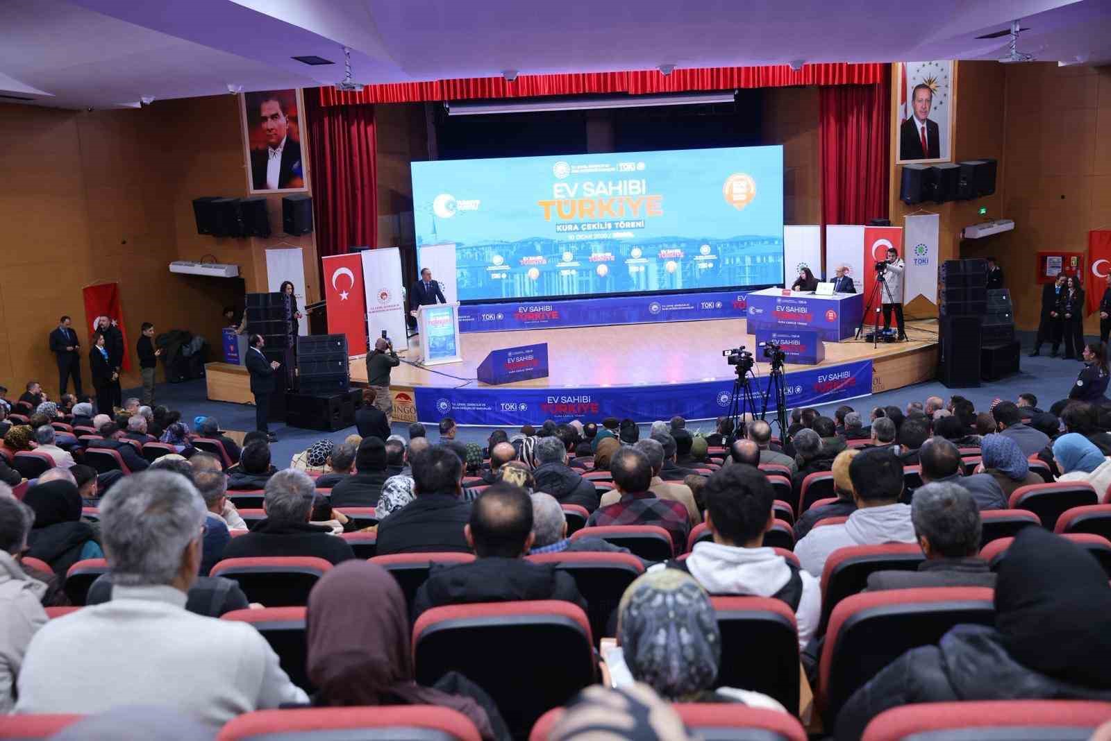 Bingöl’de TOKİ sosyal konutların kurası çekildi 6 bingolde toki sosyal konutlarin kurasi cekildi 2 rIuLOyXT