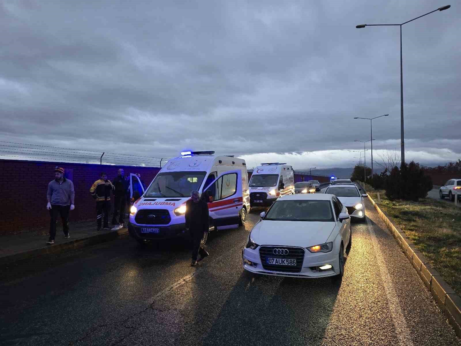 bingolde trafik kazasi 6 yarali 1 WgJOWhuL