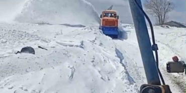 bingolde-yol-acma-calismalari-devam-ediyor-QgZLXD2g.jpg