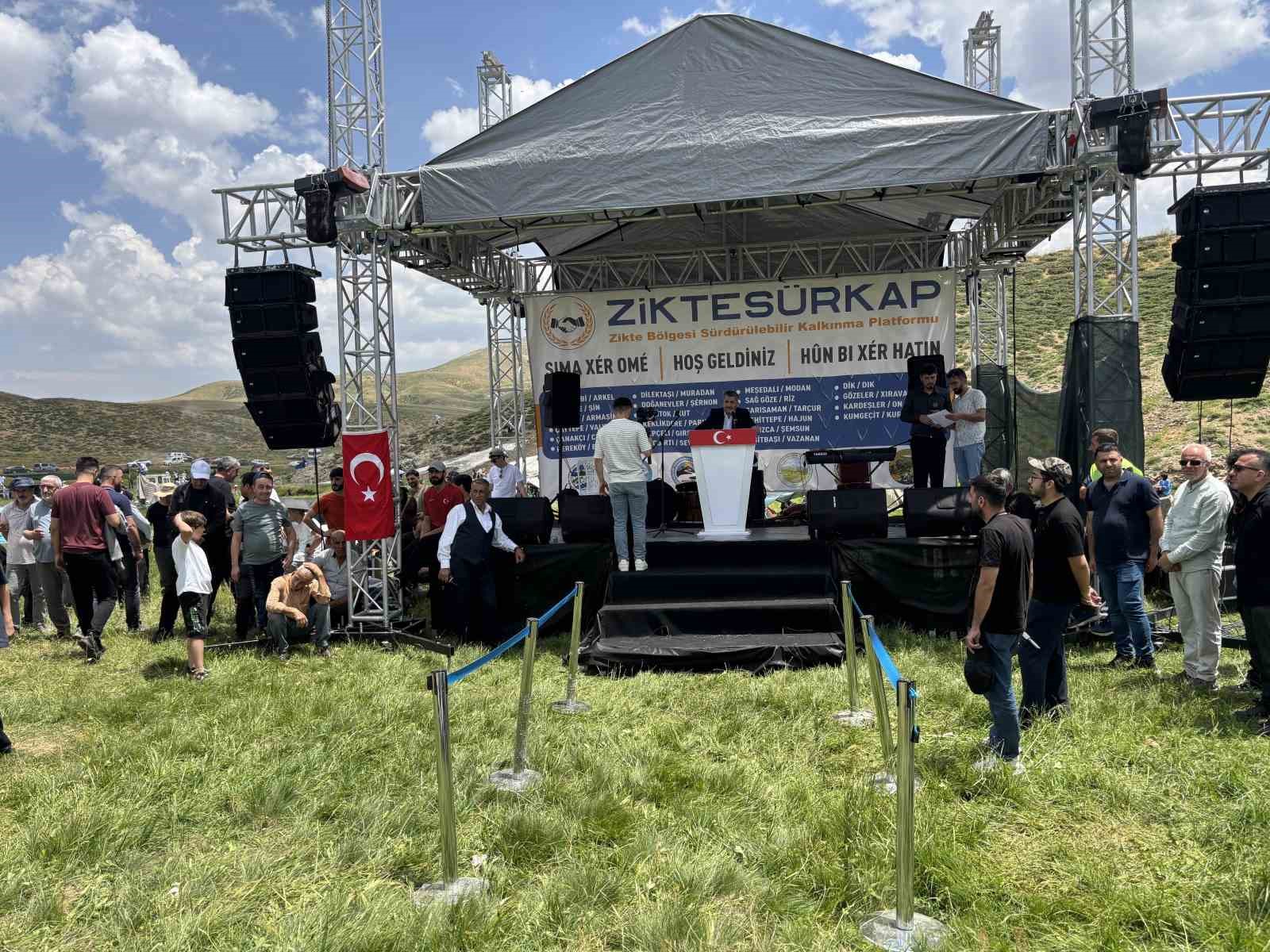 Bingöl’deki Çotla Festivali renkli görüntülere sahne oldu 6 bingoldeki cotla festivali renkli goruntulere sahne oldu 2 fM2DIcWe