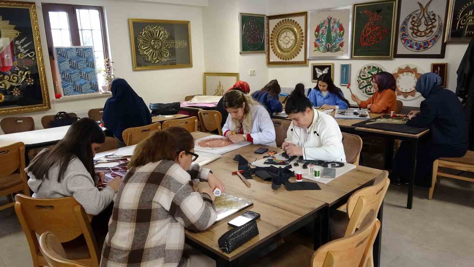 binlerce civi ve metrelerce bakir telle hayaller sanata donusuyor 2 hnZwhXcD