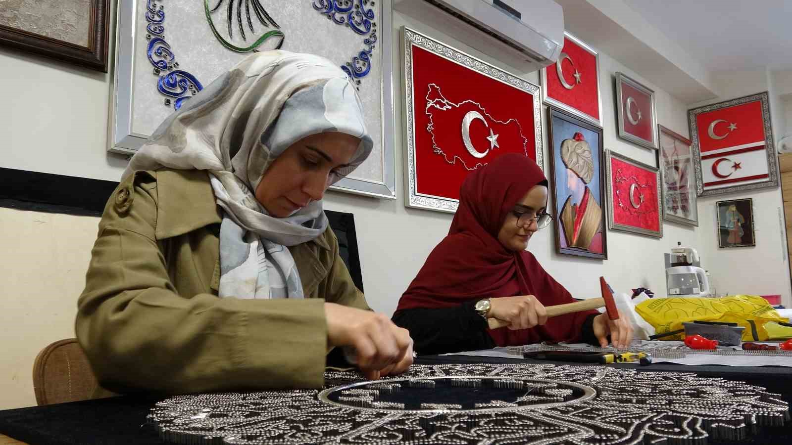binlerce civi ve metrelerce bakir telle hayaller sanata donusuyor 3 CaMuWBRP
