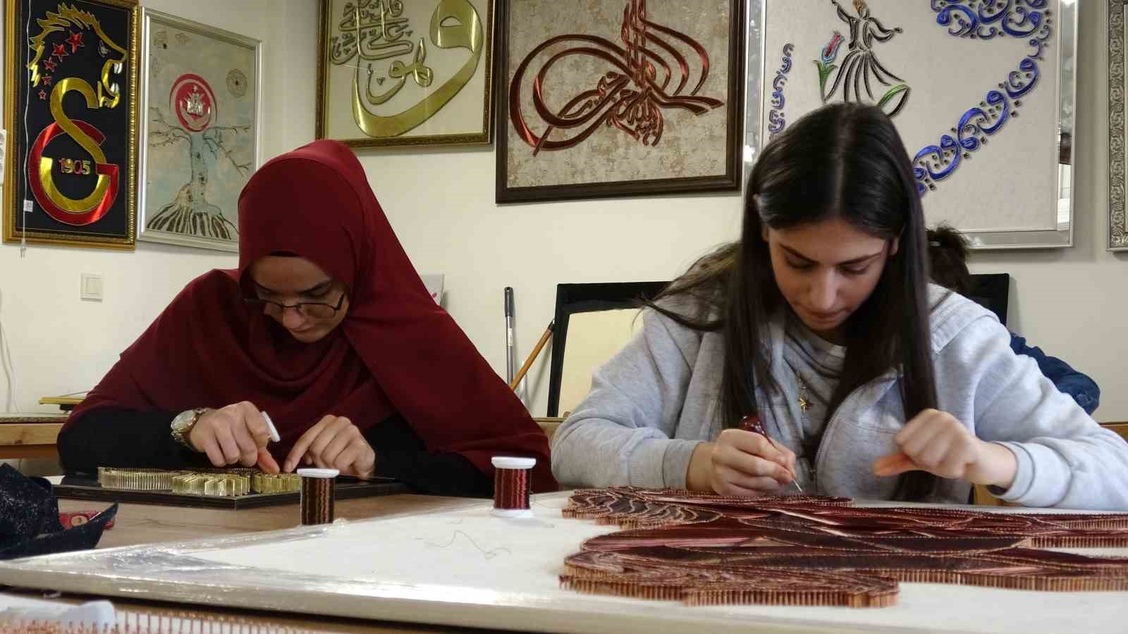binlerce civi ve metrelerce bakir telle hayaller sanata donusuyor 6 FGTEiPt7