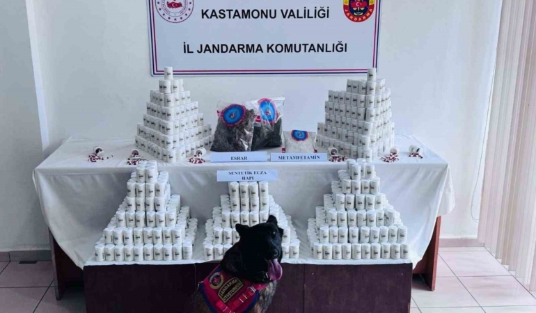 binlerce-hap-ve-uyusturucuyla-yakalanan-sanik-borcumu-odeyebilmek-icin-giristigim-bu-isi-elime-yuzume-3qTTnFjl.jpg