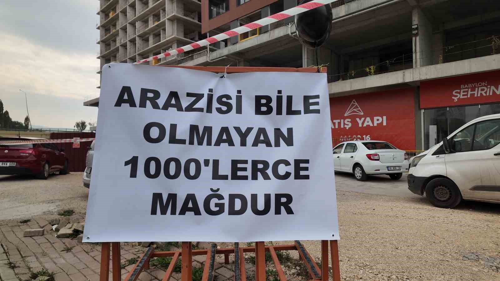 binlerce magdur gokyuzune siyah balon birakti 3 FJG8rLEA