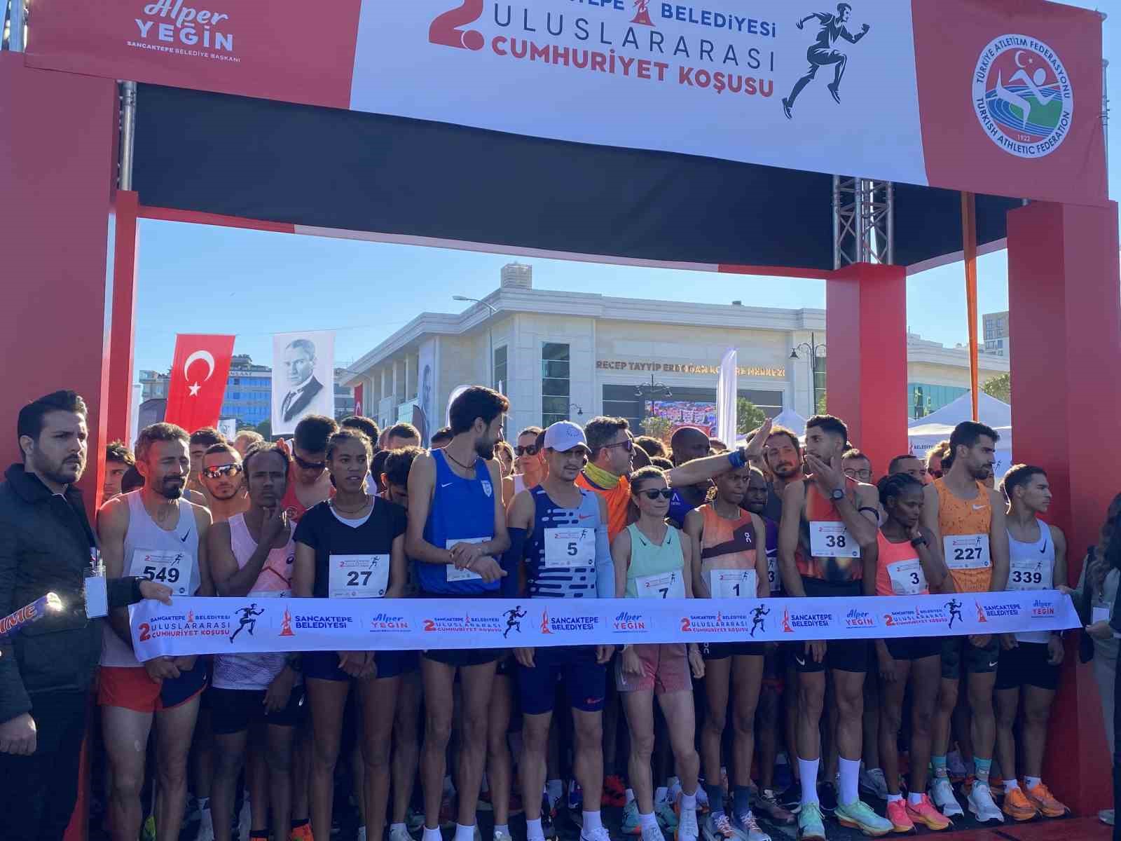 binlerce sporcu sancaktepede cumhuriyet icin kostu 2 7fZvv1kn