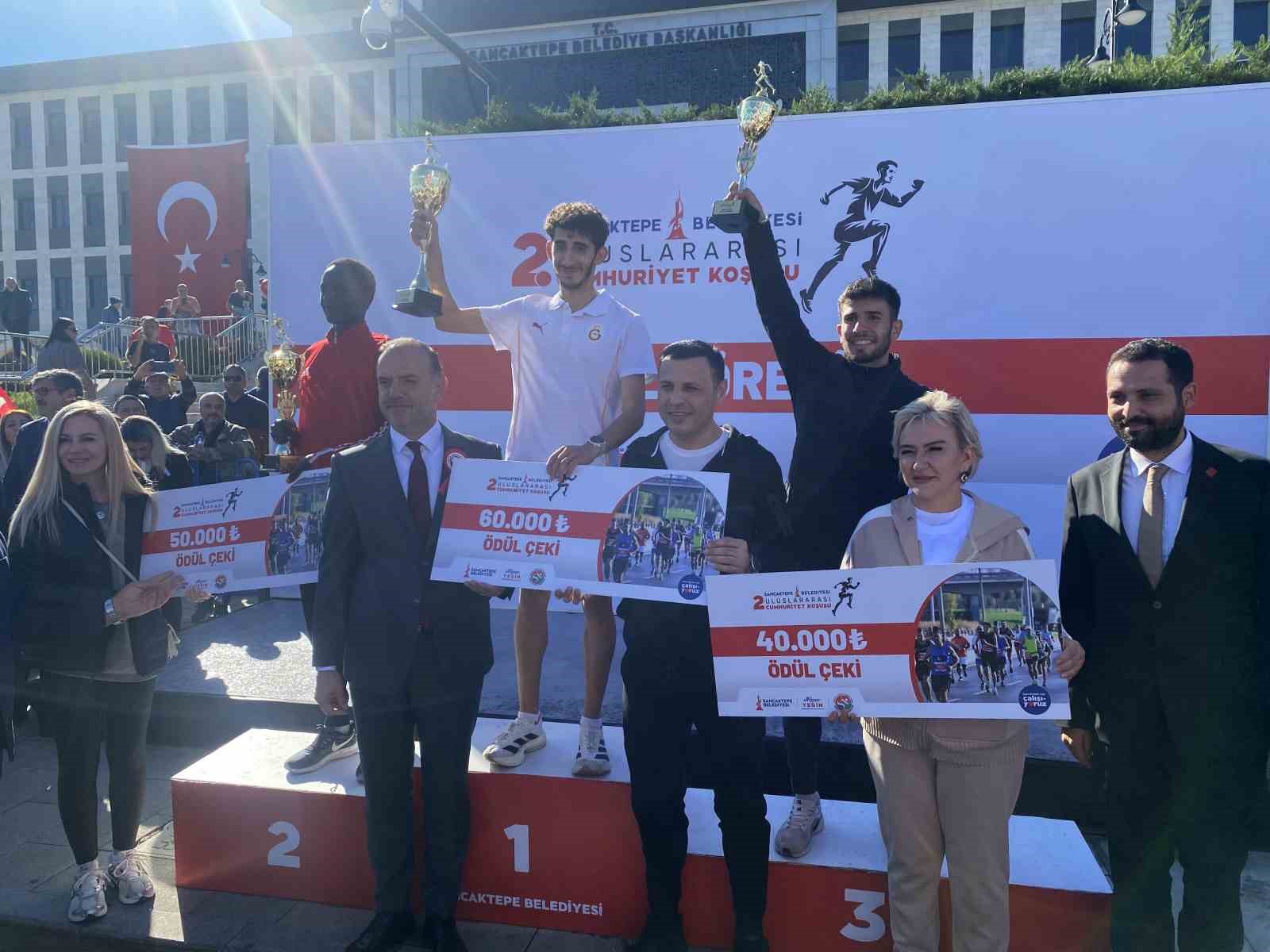 binlerce sporcu sancaktepede cumhuriyet icin kostu 4 uTtZlHGO