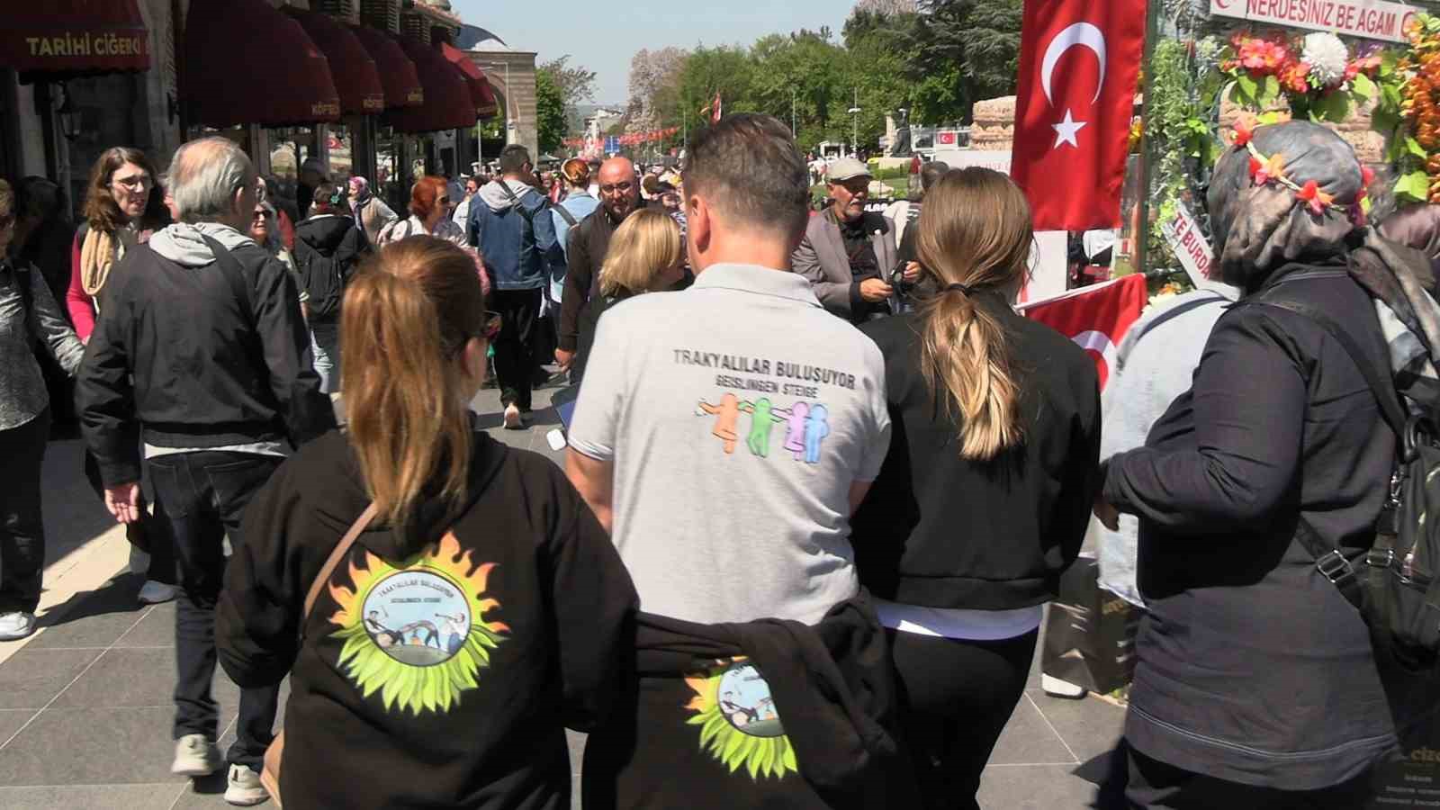 Binlerce turist Edirne’ye akın etti, Selimiye Meydanı doldu taştı: Esnaf bayram etti 12 binlerce turist edirneye akin etti selimiye meydani doldu tasti esnaf bayram etti 8 K6mjLNzQ
