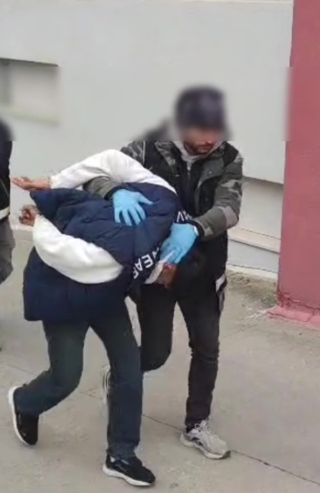 binlerce uyusturucu hapla yakalandi babam hastaydi savunmasi yapti 4 2F9nV1MN