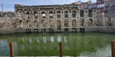 binlerce-yillik-roma-hamami-ziyaretcilerini-agirlamaya-devam-ediyor-x7fsG4bP.jpg