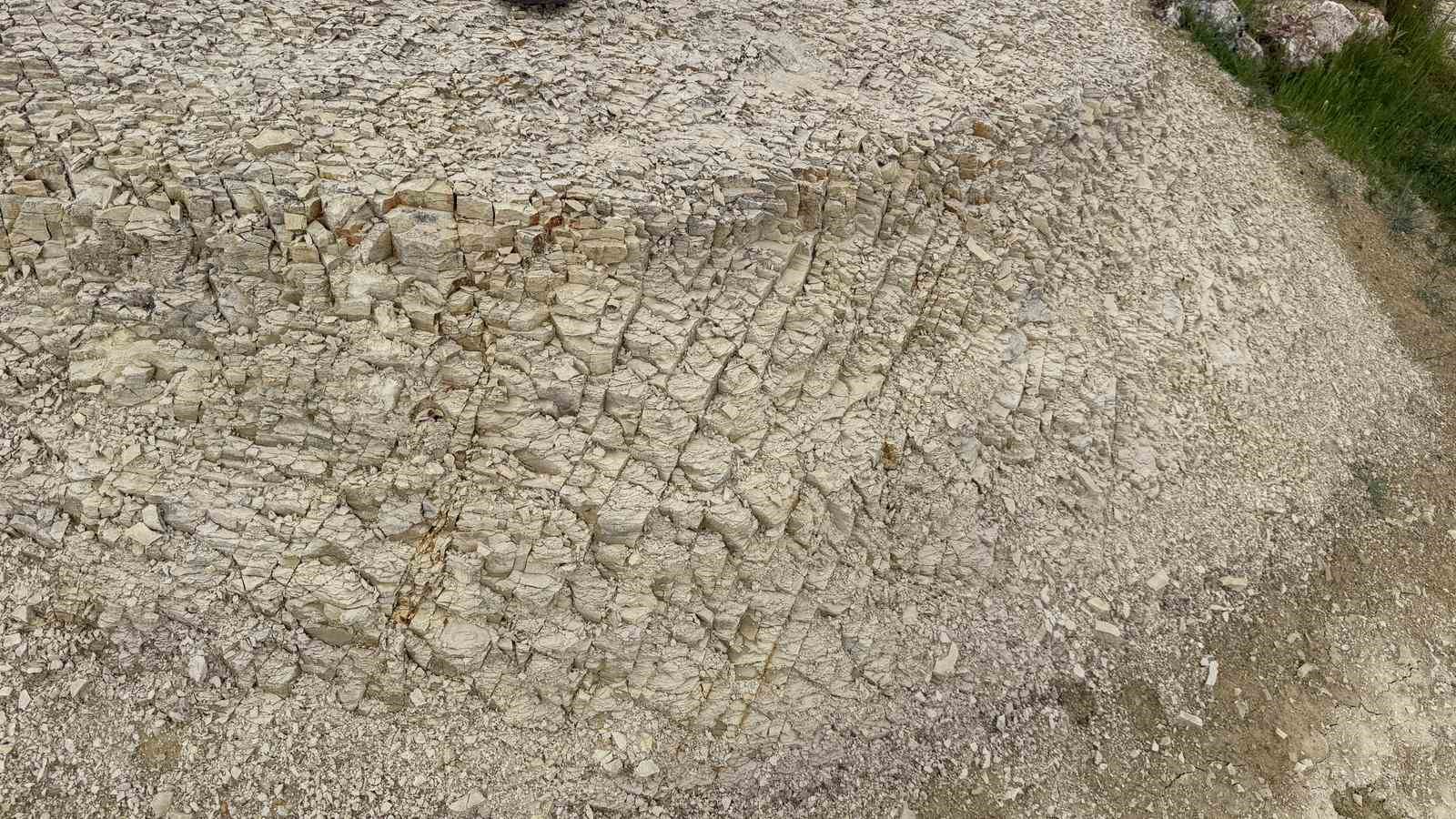 Binlerce yıllık rüzgar ve su erozyonuyla ortaya çıkan doğal güzellik 6 binlerce yillik ruzgar ve su erozyonuyla ortaya cikan dogal guzellik 2 NqwLvRtF