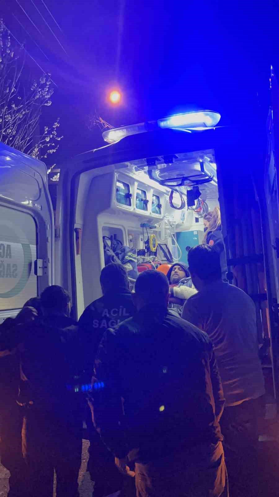 Bir anda parlayan at sahibine kabusu yaşattı 5 bir anda parlayan at sahibine kabusu yasatti 1 JXLvK9Ey