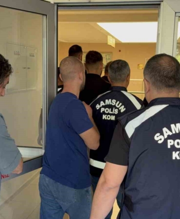 bir-aracta-ele-gecen-silahla-ilgili-4-kisiye-adli-kontrol-u2O4HlXM.jpg