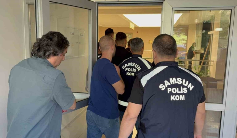 bir-aracta-ele-gecen-silahla-ilgili-4-kisiye-adli-kontrol-u2O4HlXM.jpg