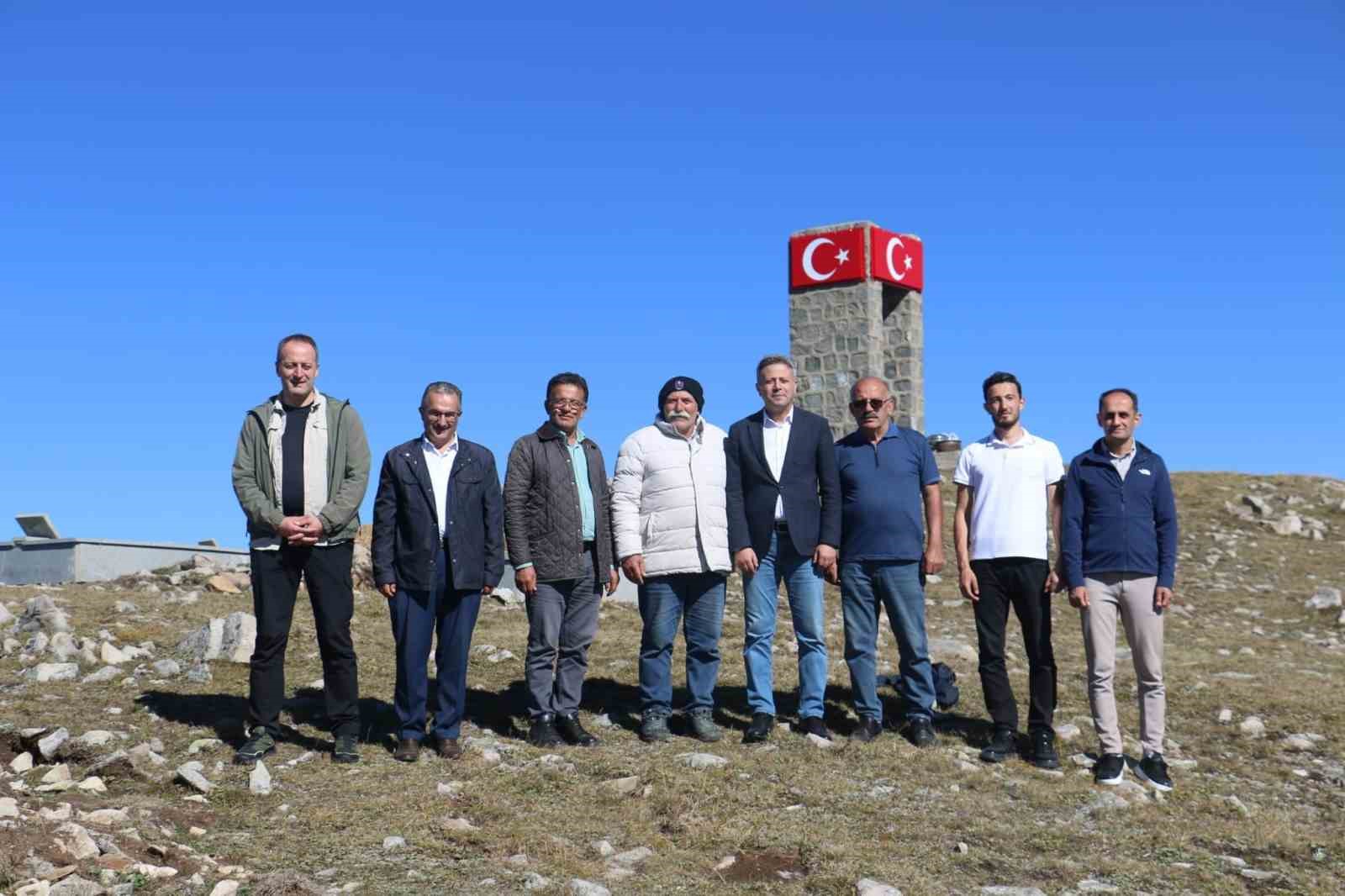 bir asir sonra ayni ruhla sehitlik icin el ele verdiler 7 wCBeRVMr