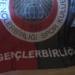 bir-asirlik-kulubun-yarim-asirlik-taraftari-aAJ9DDXm.jpg