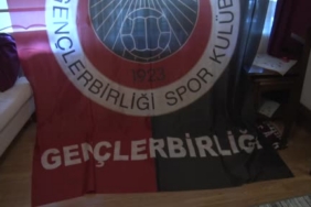 Kocaelispor ve Fenerbahçe sahaya ‘küfüre karşıyız’ pankartıyla çıktı 1 thumbnail